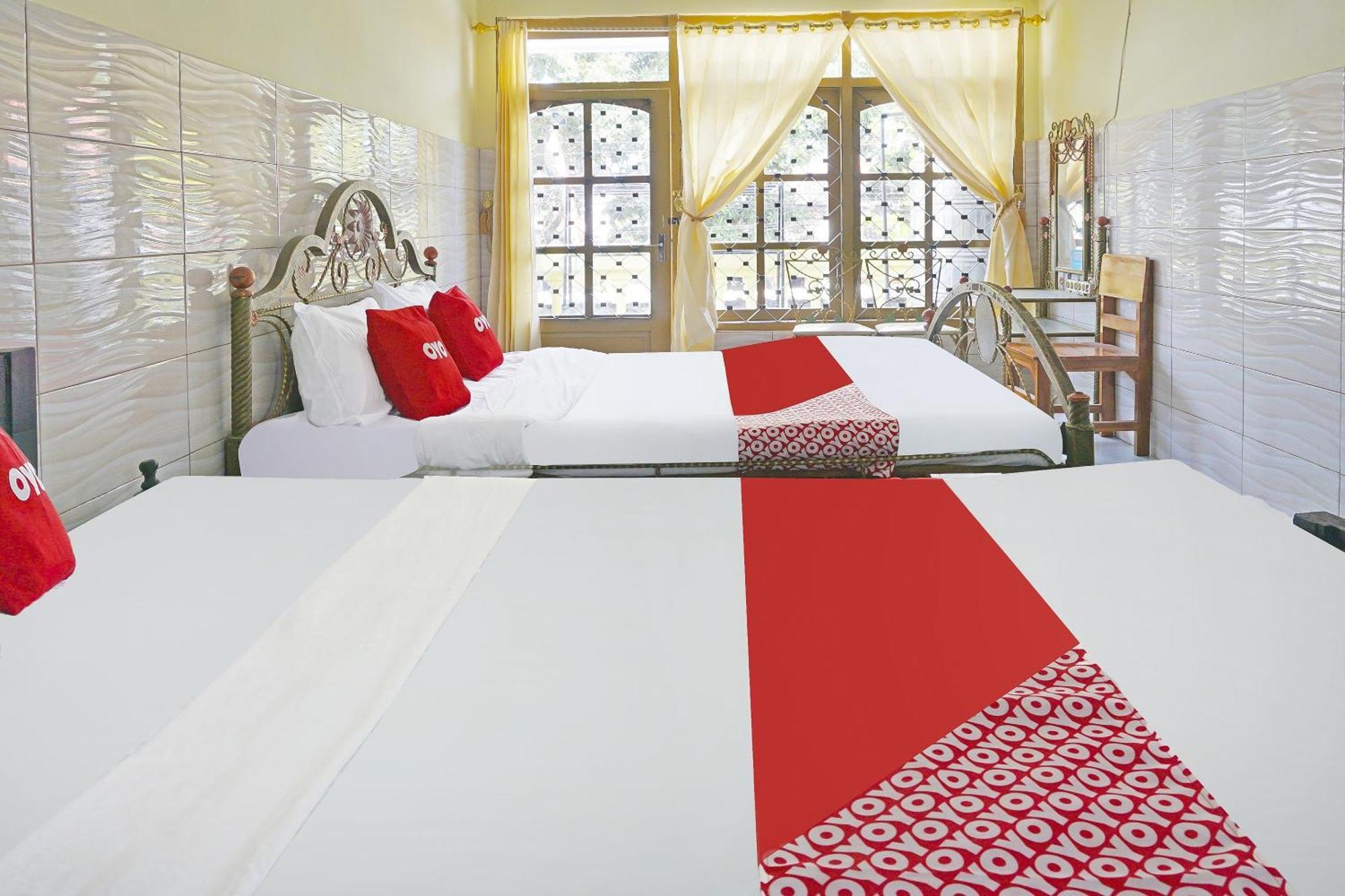 Putih Mulia Homestay Syariah Lumajang Екстер'єр фото