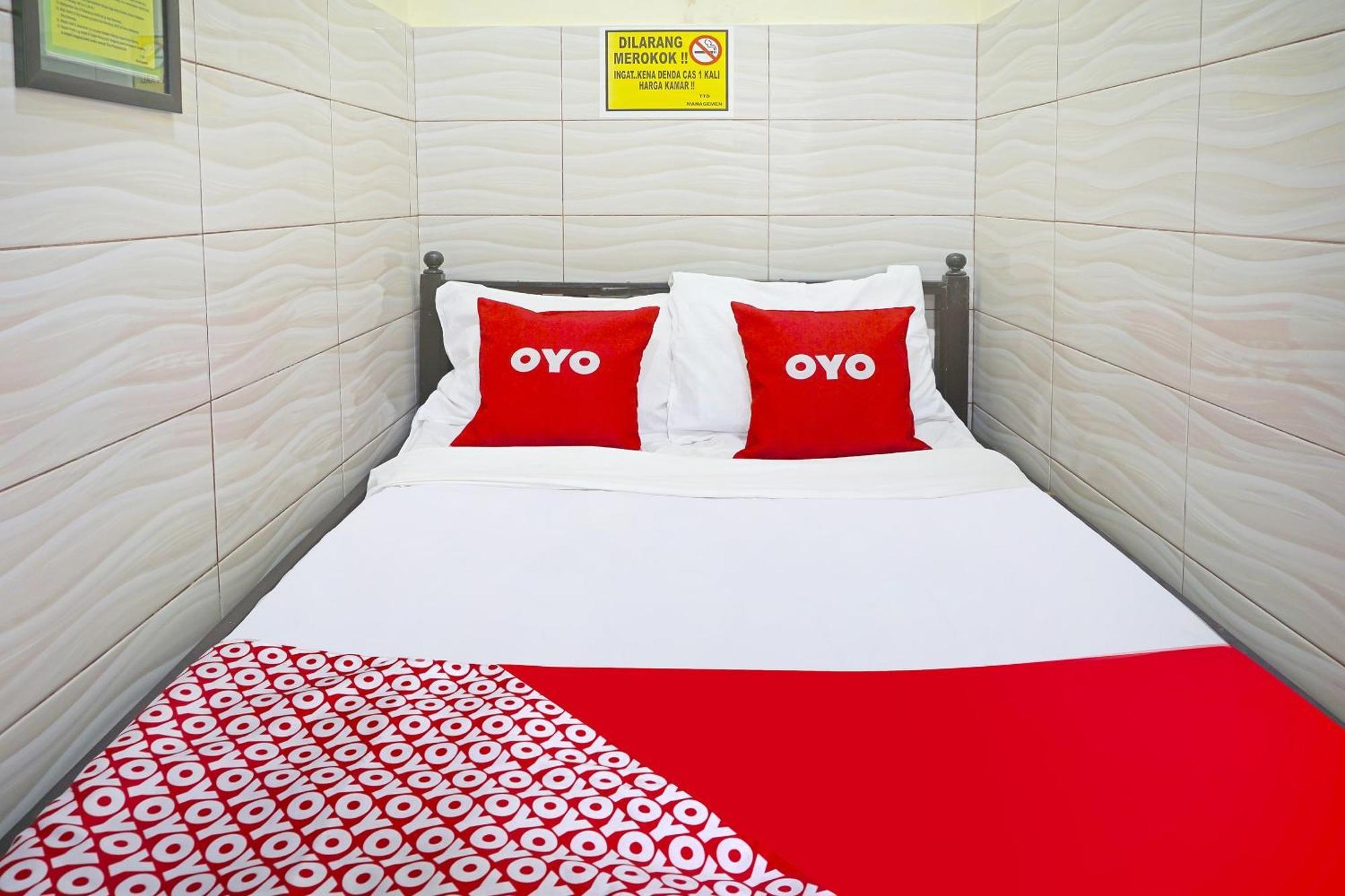 Putih Mulia Homestay Syariah Lumajang Екстер'єр фото